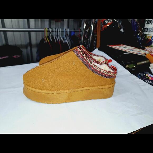 Soft Chunky Fur Bootie Slip on Slipper Shoe Uggiez Style Footwear Size 8.5 - Picture 7 of 13